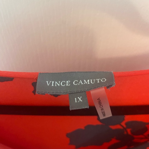 Vince Camuto Top - Picture 2 of 2